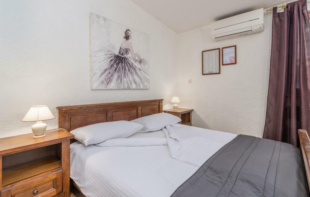 Apartments Rakovac Пореч Екстер'єр фото